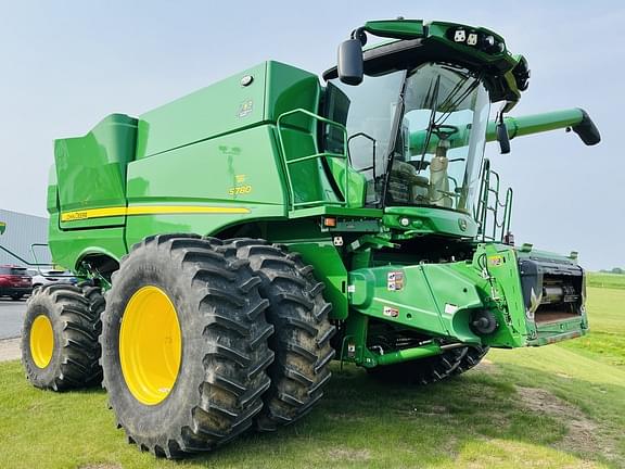 Image of John Deere S780 equipment image 2