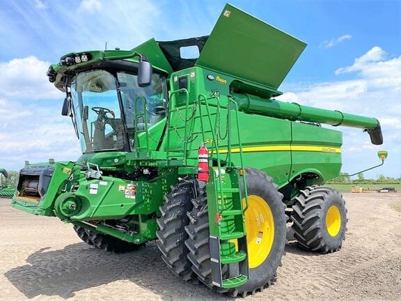 Main image John Deere S780