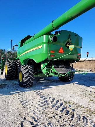 Image of John Deere S780 equipment image 2