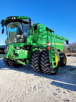 2022 John Deere S780 Image