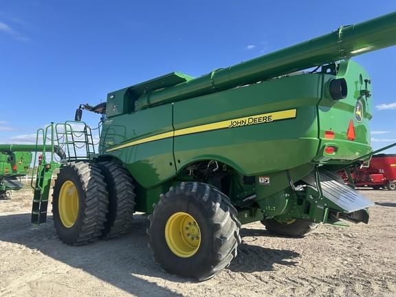 Image of John Deere S780 equipment image 3