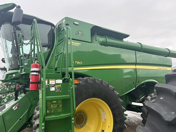 Image of John Deere S780 equipment image 3