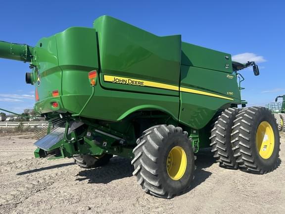 Image of John Deere S780 equipment image 4