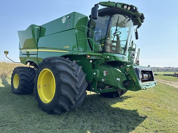 Image of John Deere S780 equipment image 2