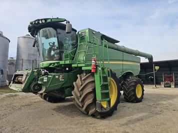 Main image John Deere S780