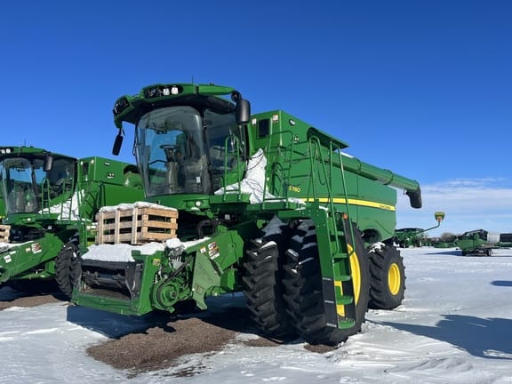 Main image John Deere S780