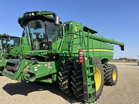 Image of John Deere S780 equipment image 1