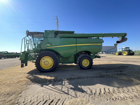 2022 John Deere S780 Equipment Image0