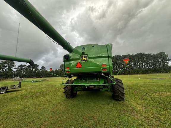 Image of John Deere S780 equipment image 2