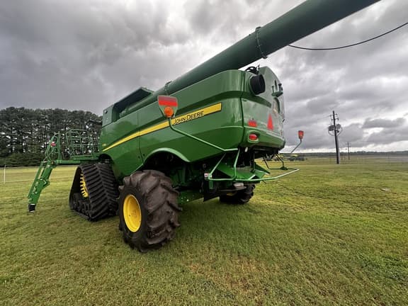 Image of John Deere S780 equipment image 4