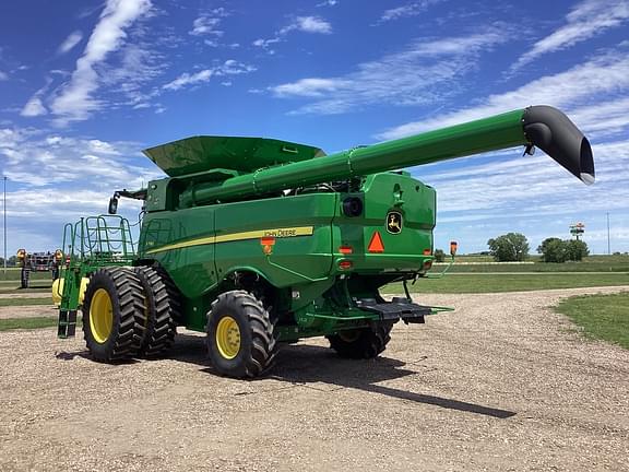 Image of John Deere S780 equipment image 3