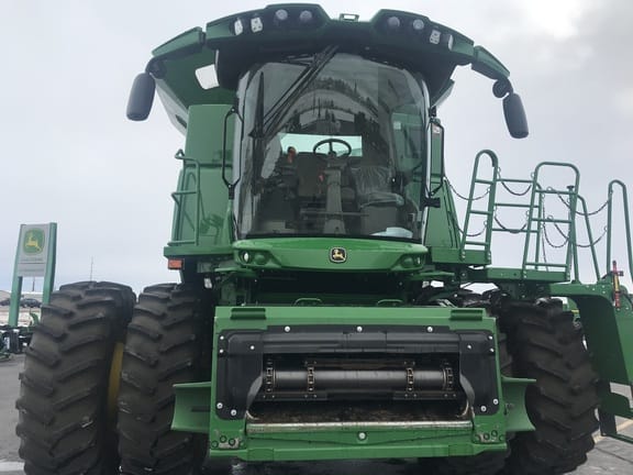 Main image John Deere S780