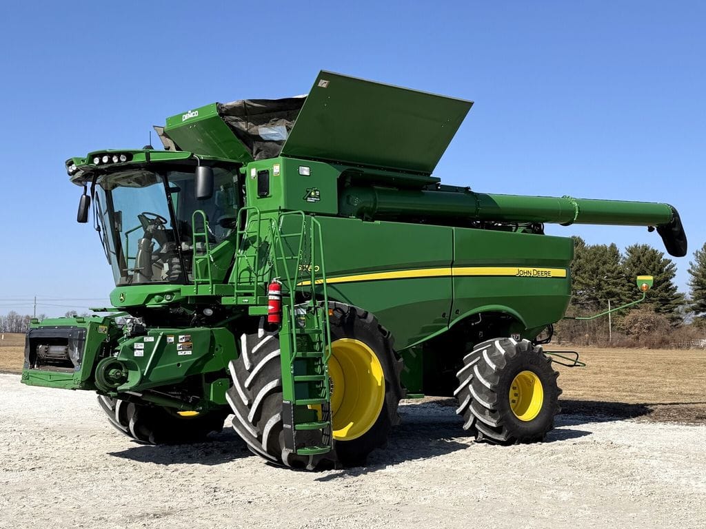 2022 John Deere S780 Equipment Image0
