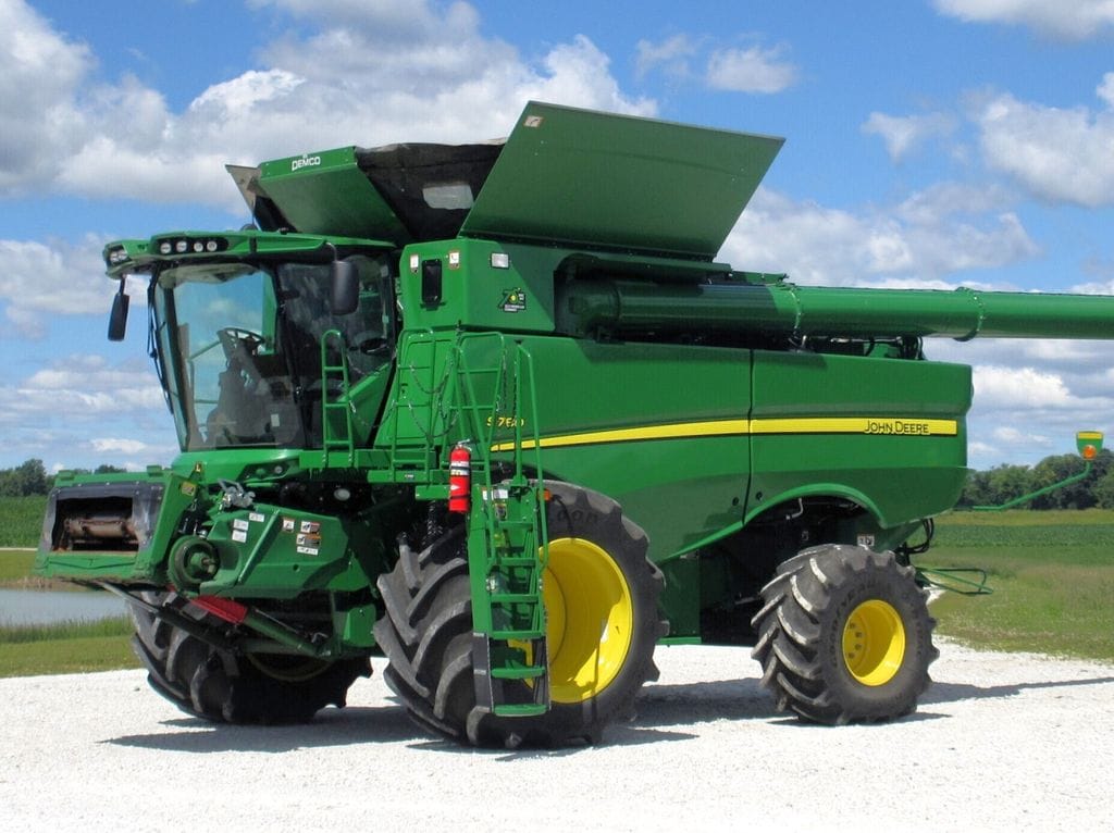 2022 John Deere S780 Equipment Image0
