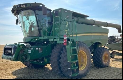 2022 John Deere S780 Equipment Image0