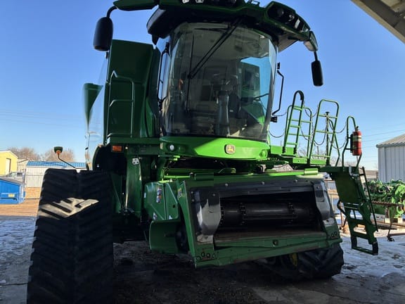 2022 John Deere S780 Equipment Image0