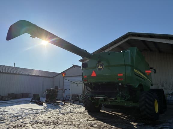 Image of John Deere S780 equipment image 4