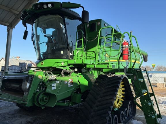 Image of John Deere S780 Primary image