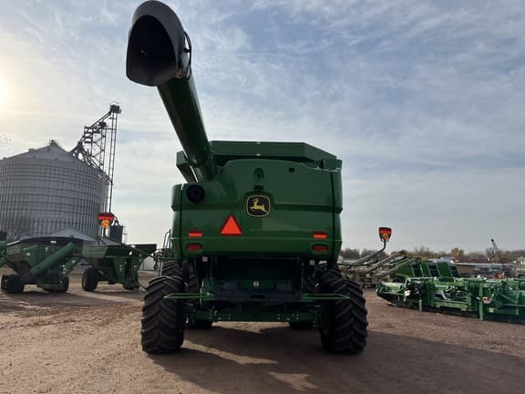 Image of John Deere S780 equipment image 3