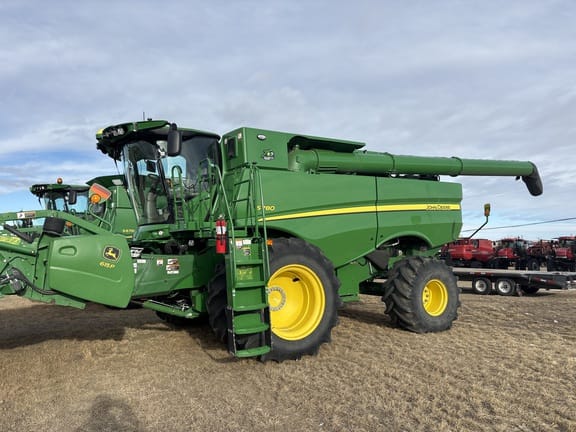 Main image John Deere S780