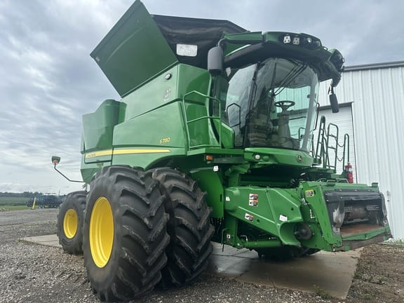 2022 John Deere S780 Image