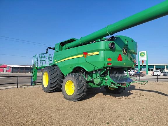 Image of John Deere S780 equipment image 2