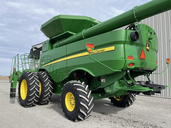 Image of John Deere S780 equipment image 3