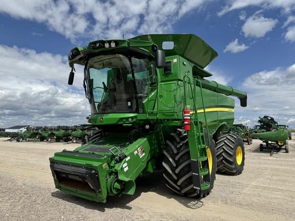 Image of John Deere S780 Primary image