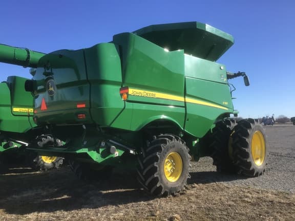 Image of John Deere S780 equipment image 4