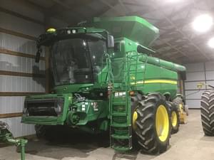2022 John Deere S780 Image