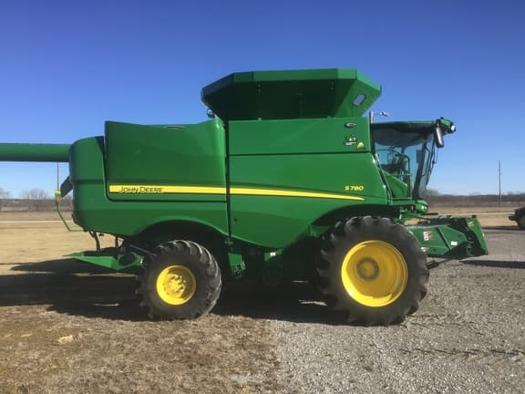 Image of John Deere S780 equipment image 3