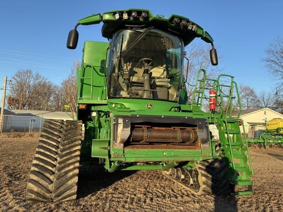 Image of John Deere S780 equipment image 2