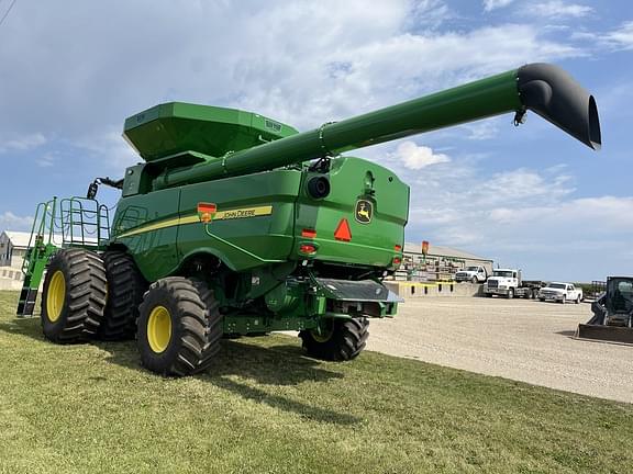 Image of John Deere S780 equipment image 3