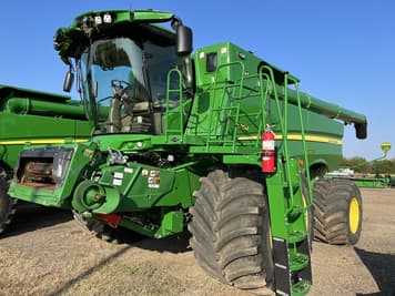 Main image John Deere S780