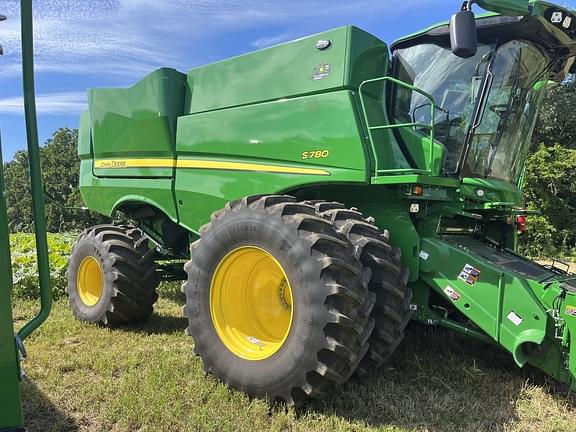 Image of John Deere S780 equipment image 1