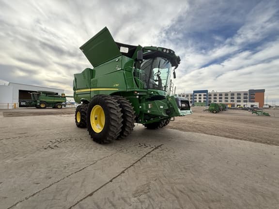 Image of John Deere S780 equipment image 4