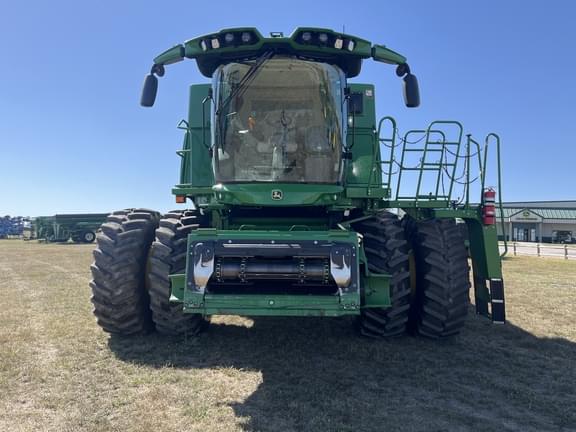 Image of John Deere S780 equipment image 2