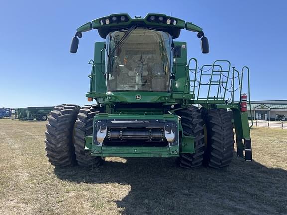 Image of John Deere S780 equipment image 1