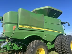 2022 John Deere S780 Image