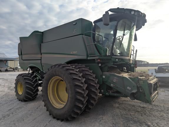 Image of John Deere S780 equipment image 1