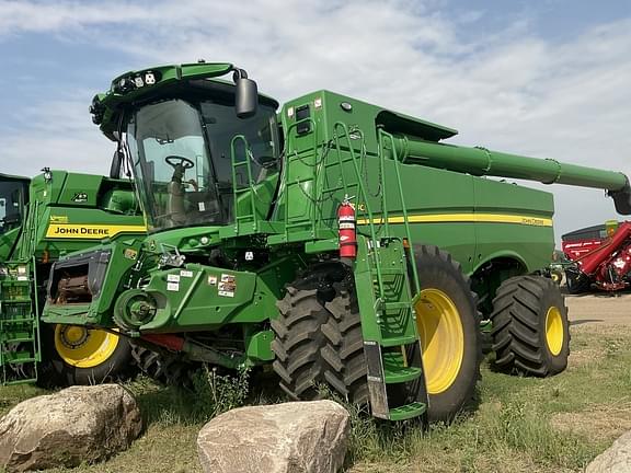 Image of John Deere S780 Primary image