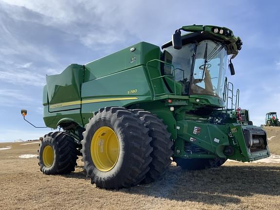 Image of John Deere S780 equipment image 4