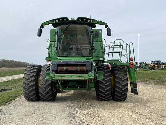 Image of John Deere S780 equipment image 2