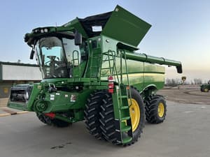 2022 John Deere S780 Image