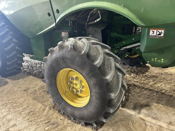 Image of John Deere S780 equipment image 4