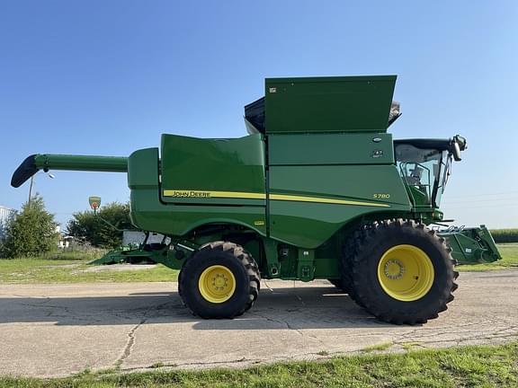 Image of John Deere S780 equipment image 3