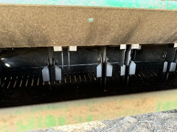 Image of John Deere S780 equipment image 4