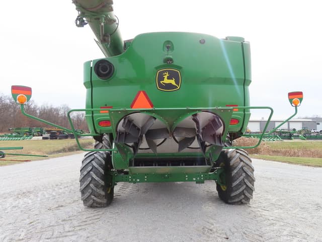 Image of John Deere S780 equipment image 4