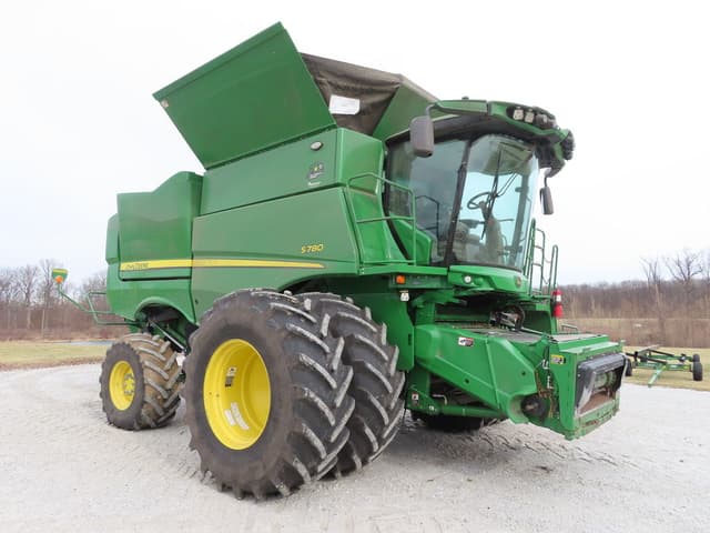 Image of John Deere S780 equipment image 2