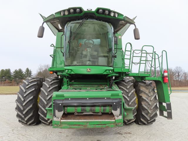 Image of John Deere S780 equipment image 1